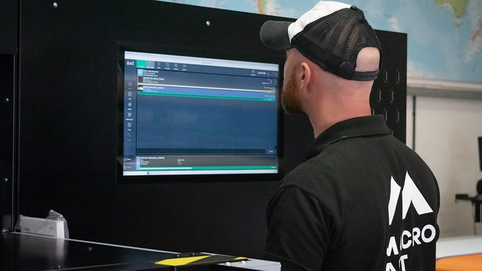 Wide format print company MacroArt invested in a Durst P5 TEX iSUB in 2022.jpgcomp