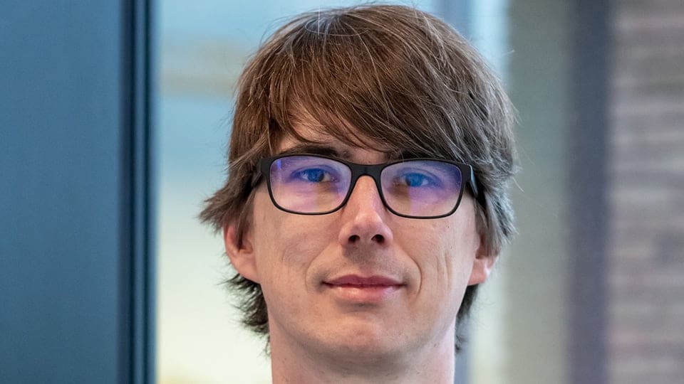 Piet Enfocus Headshot comp